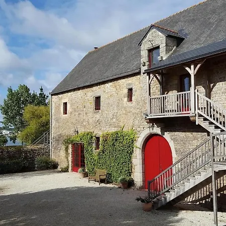 펜션 Manoir De Larmor 반느